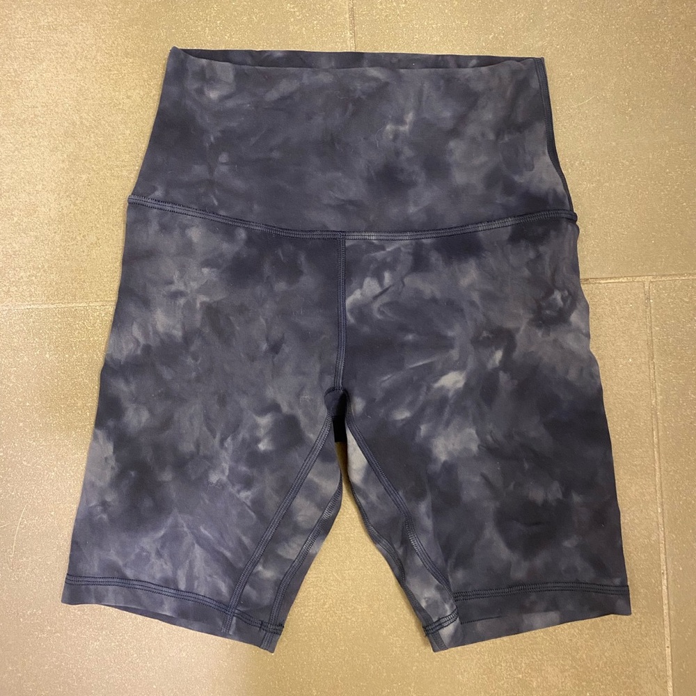 Lululemon bike shorts